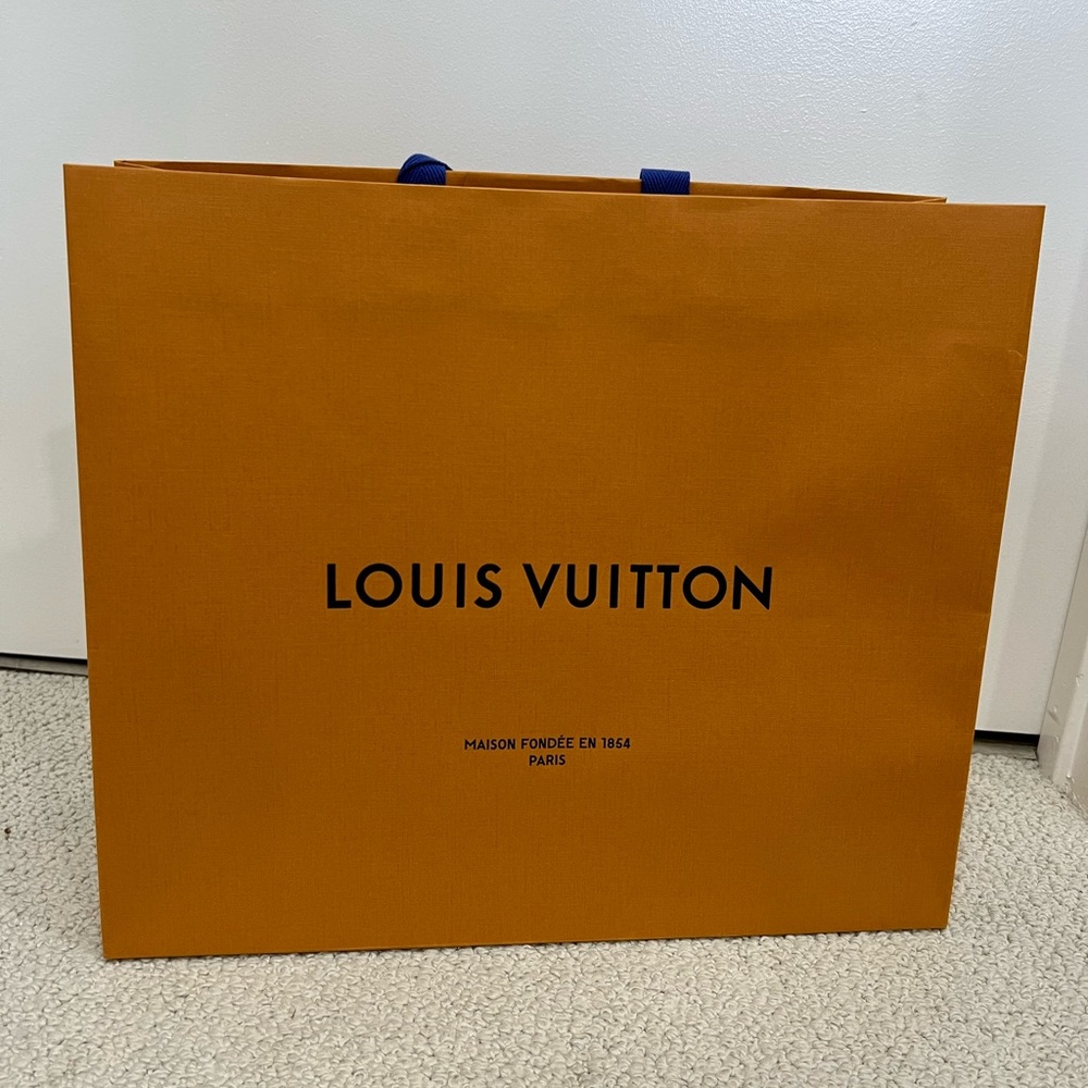 Medium/Large Louis Vuitton Shopping Bag